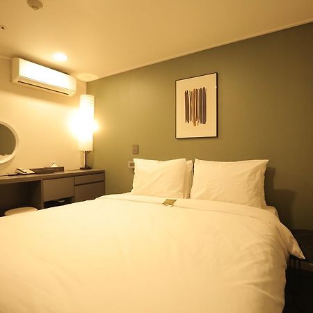 The Hotel Young Inn Seul Esterno foto