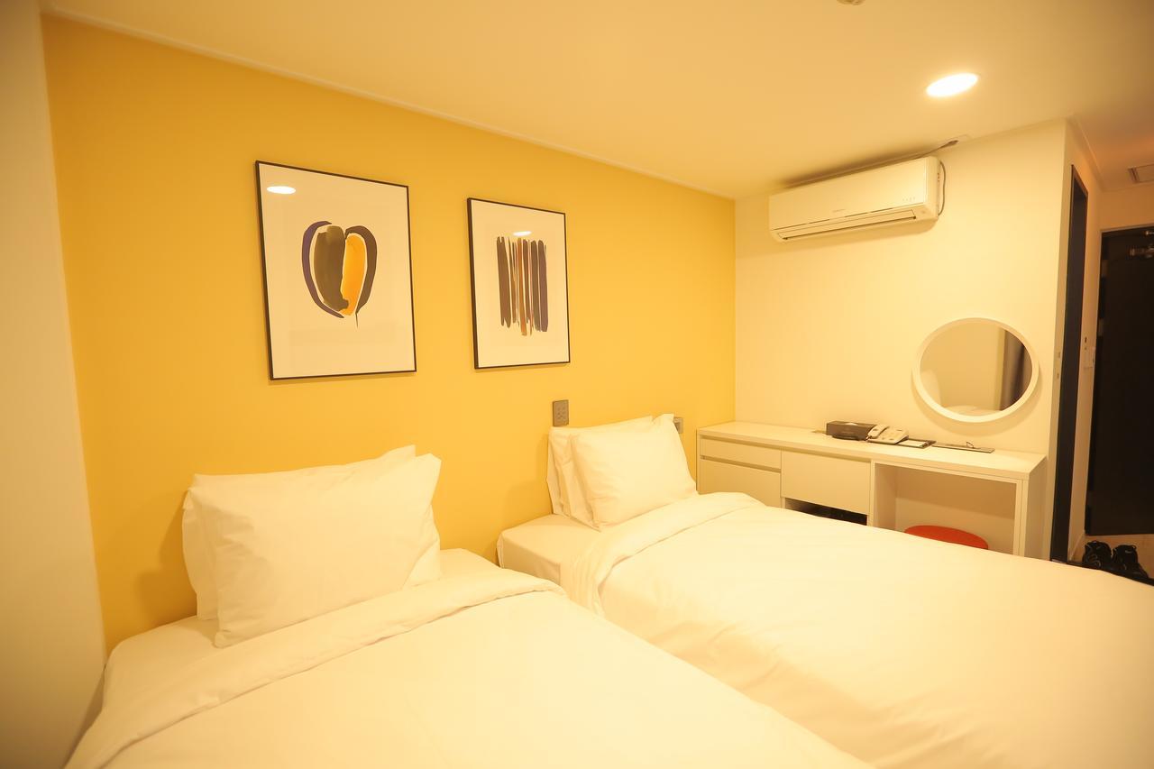 The Hotel Young Inn Seul Esterno foto