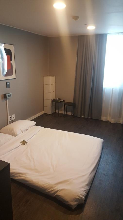 The Hotel Young Inn Seul Esterno foto